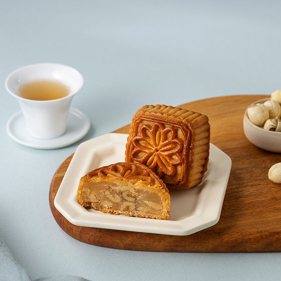 
                  
                    【Li Ren】Cantonese Mooncake Gift Box(Pine Nuts Lotus Seed*2, Jujube Longan*2, Red Bean Paste Imitation Egg Yolk*2)
                  
                